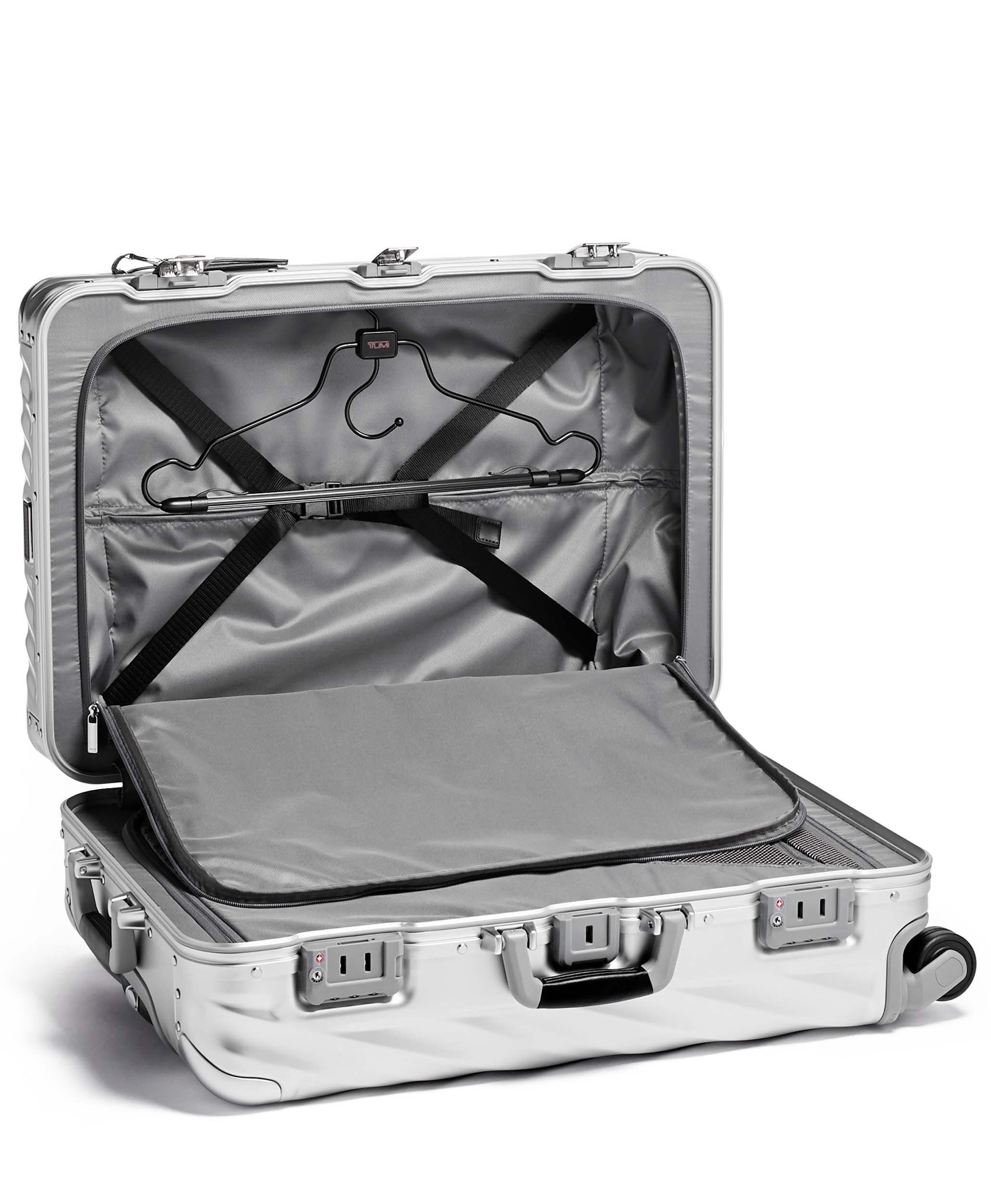 tumi trolley bag