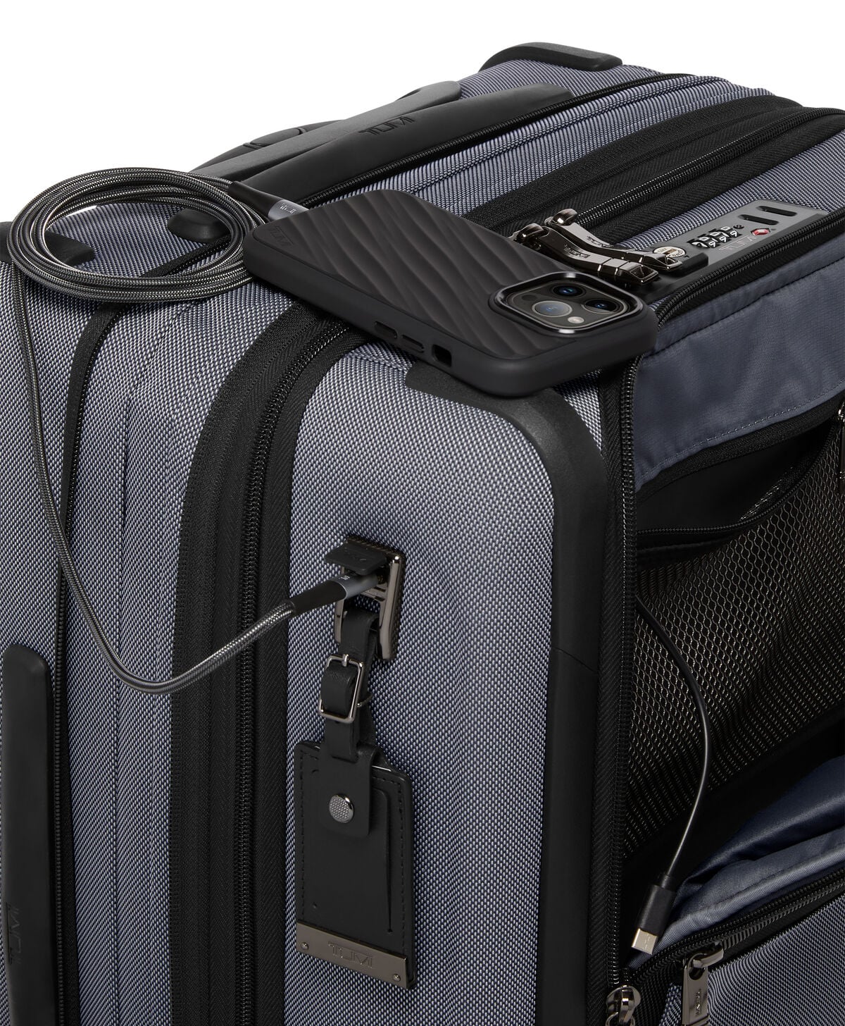 Alpha X Large Dual Access Expandable Cabin