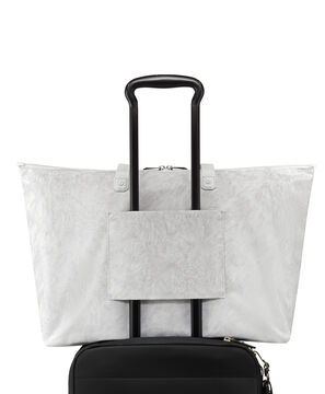 VOYAGEUR Just In Case Tote