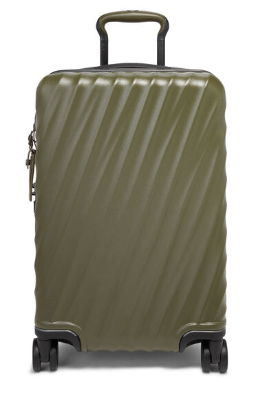 Tumi medium luggage discount