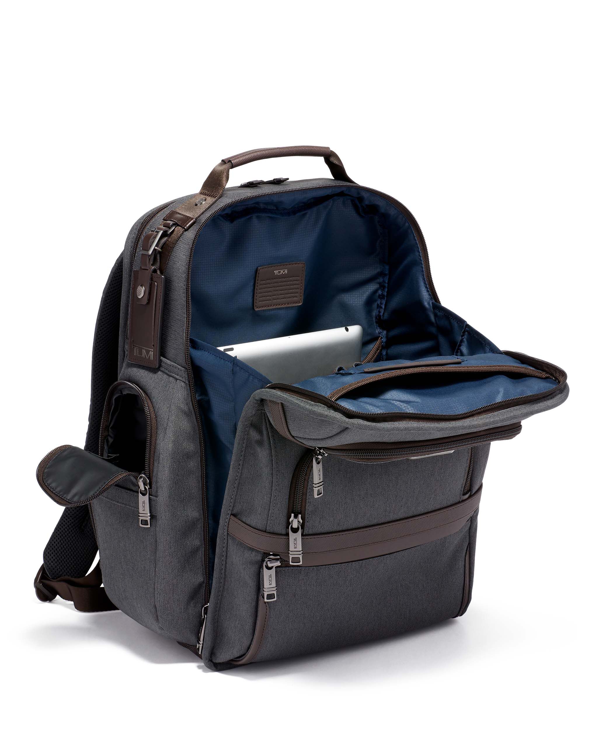 tumi alpha 2 t pass brief