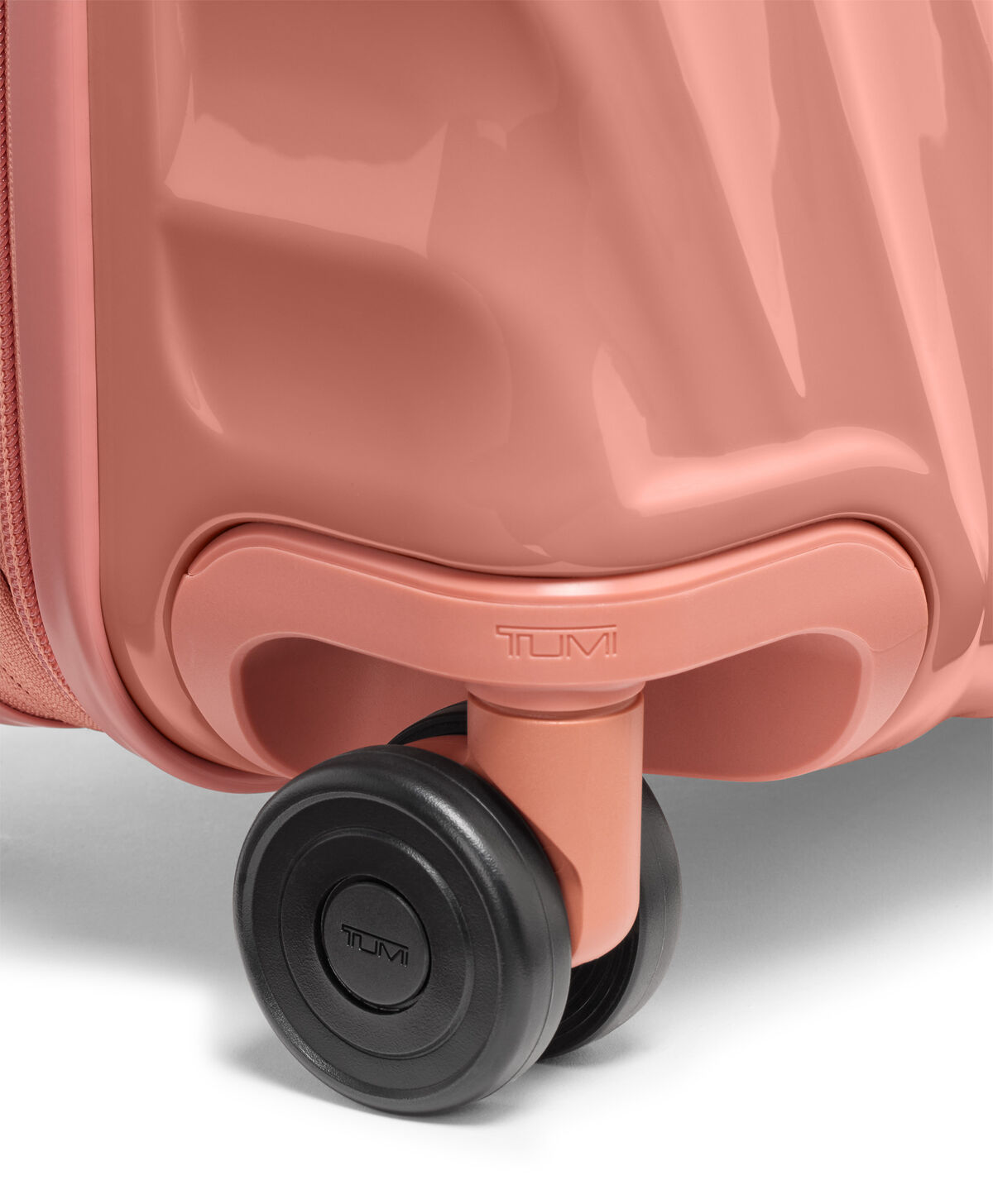 19 Degree Large Expandable Cabin | TUMI Large Expandable Cabin