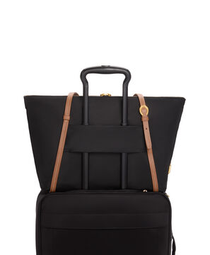 Voyageur Q Tote