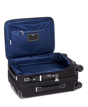 International Dual Access 4 Wheeled Carry-On Arrivé