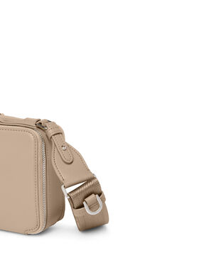 VOYAGEUR Myla Crossbody