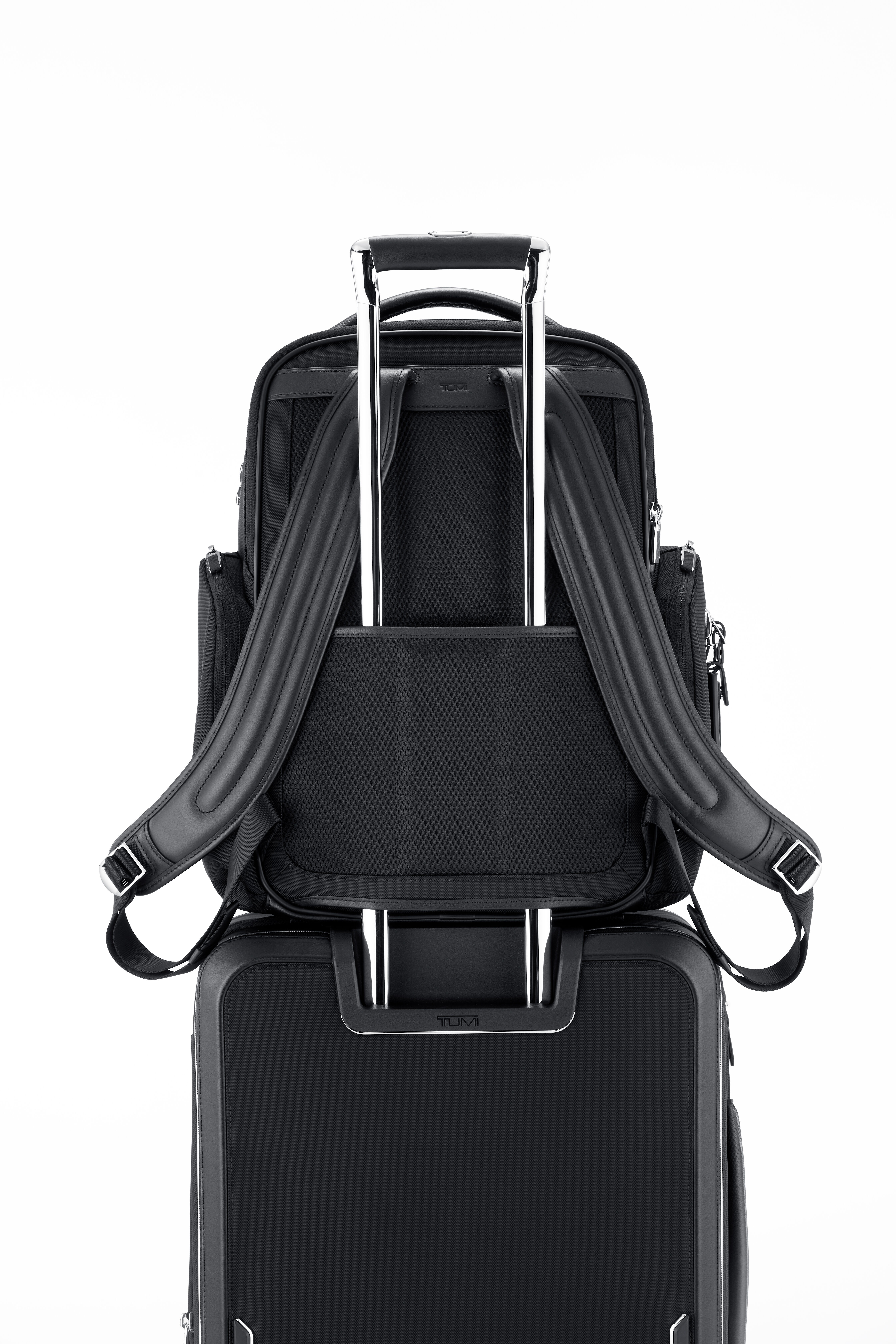 Arrive Collection | TUMI