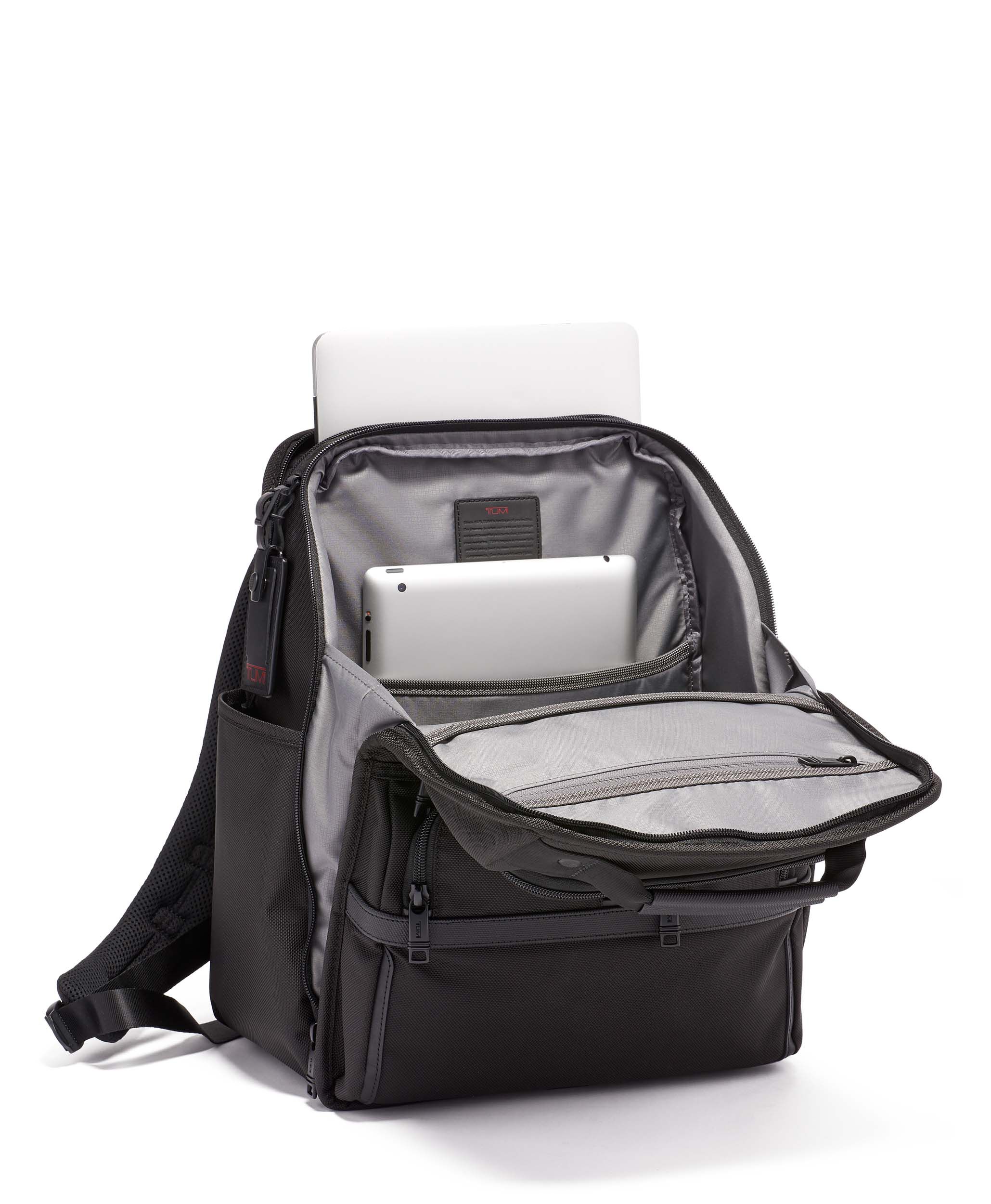 tumi alpha 3 compact
