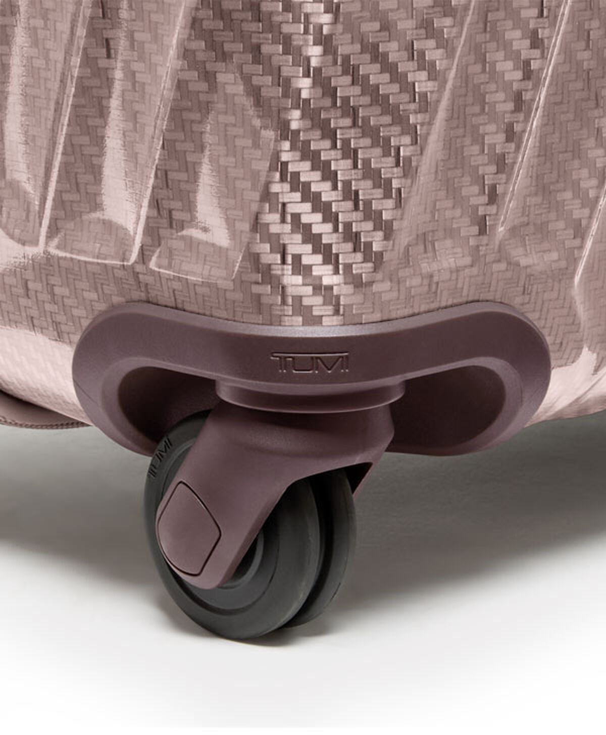 TUMI Short Trip Checked Luggage 66 cm